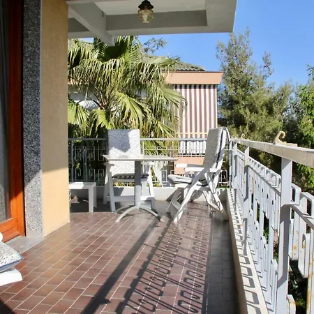 Le Grand Bleu Apartment